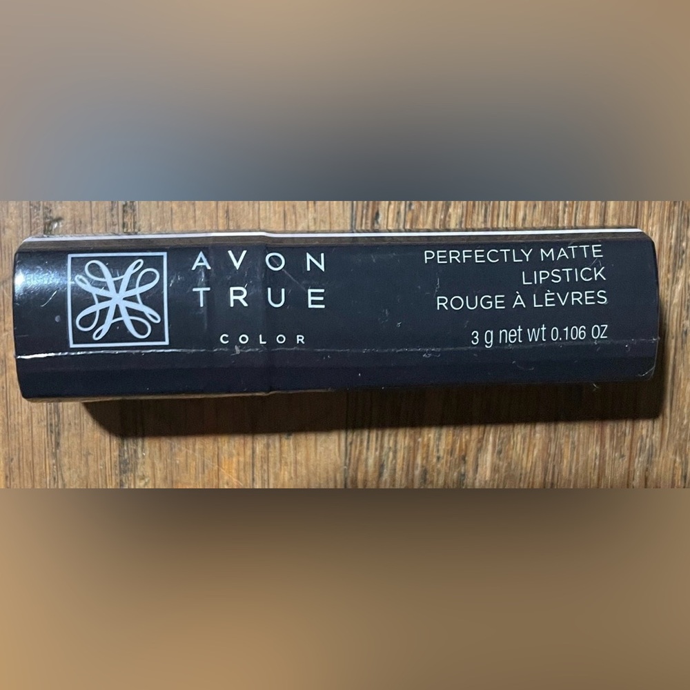 NWT Avon True Color Perfectly Matte Lipstick Pure Pink Rose